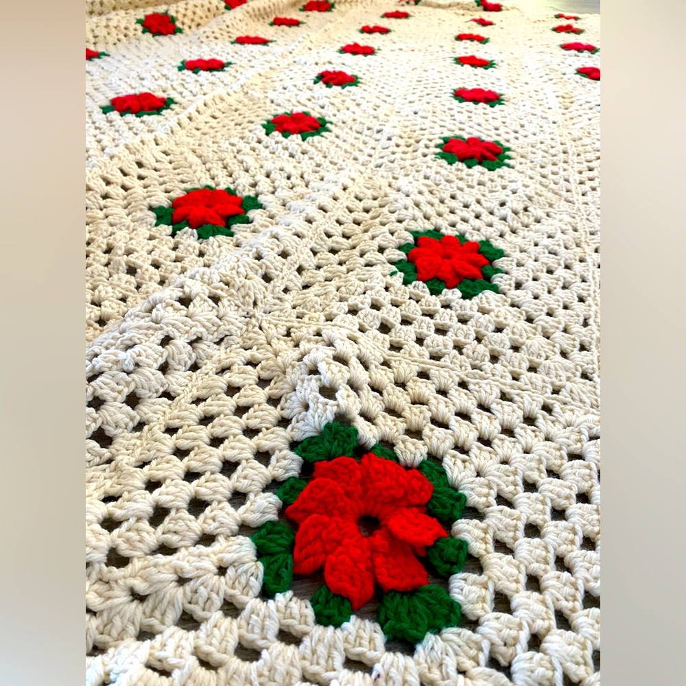 Christmas Poinsettia Crochet Granny Square Afghan Blanket Red, Green, Ivory King - Picture 9 of 14